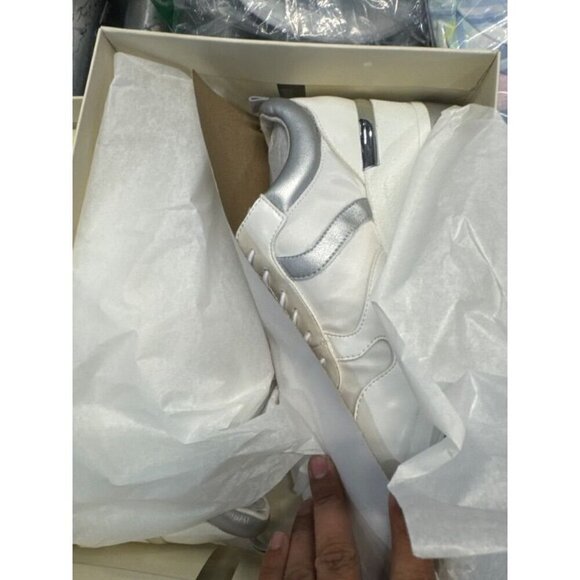 NIB Anne Klein Women's Maze Lace Up Sneakers Shoes SIZE 5.5 - Picture 3 of 8